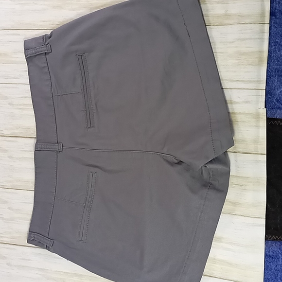 Old Navy Everyday Shorts High Rise Size 4 Gray - Picture 6 of 15